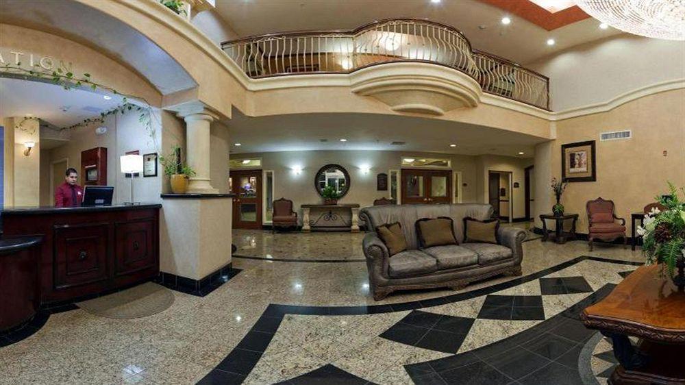 Express & By Ihg El Centro