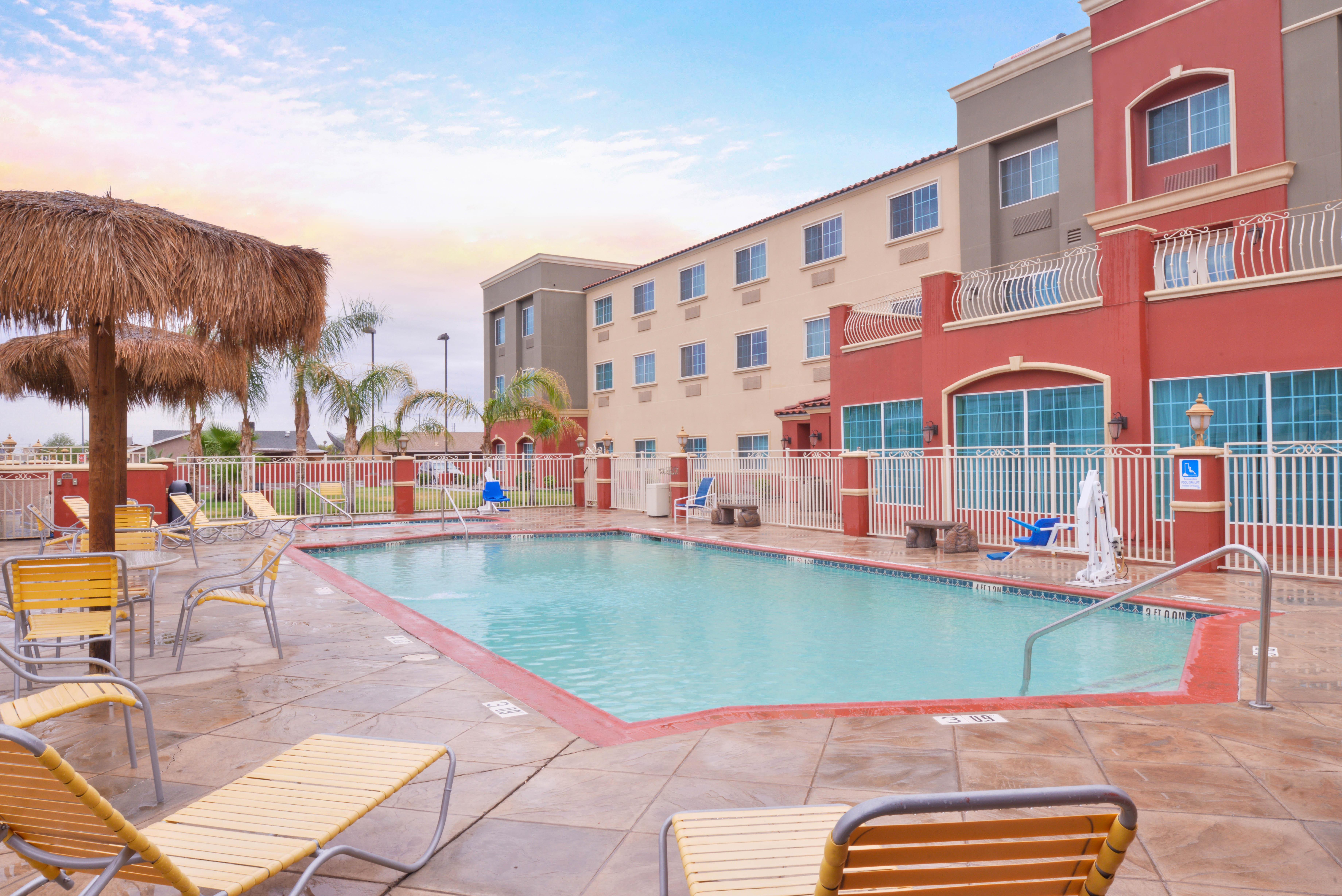 Express & By Ihg El Centro