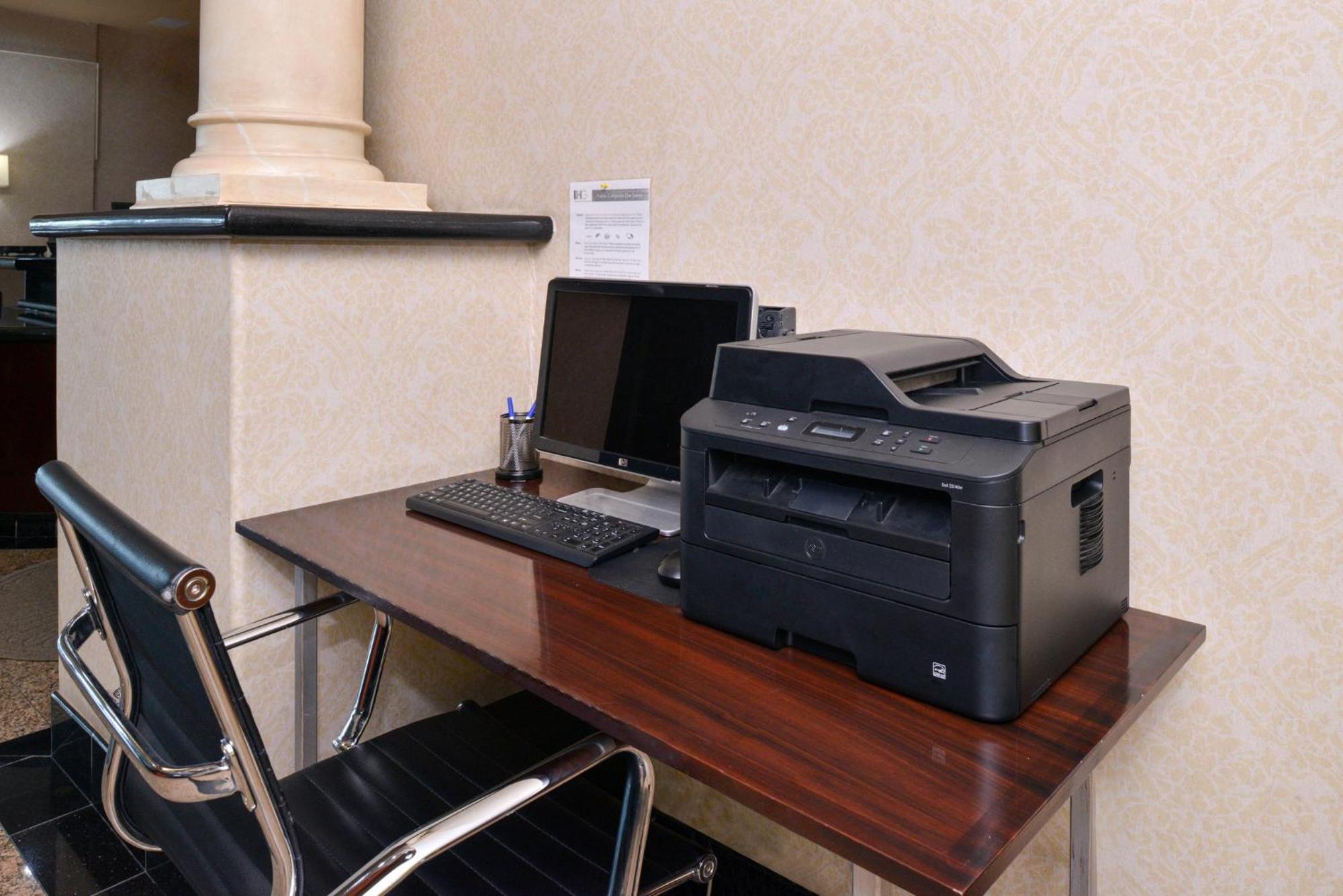 Express & By Ihg El Centro