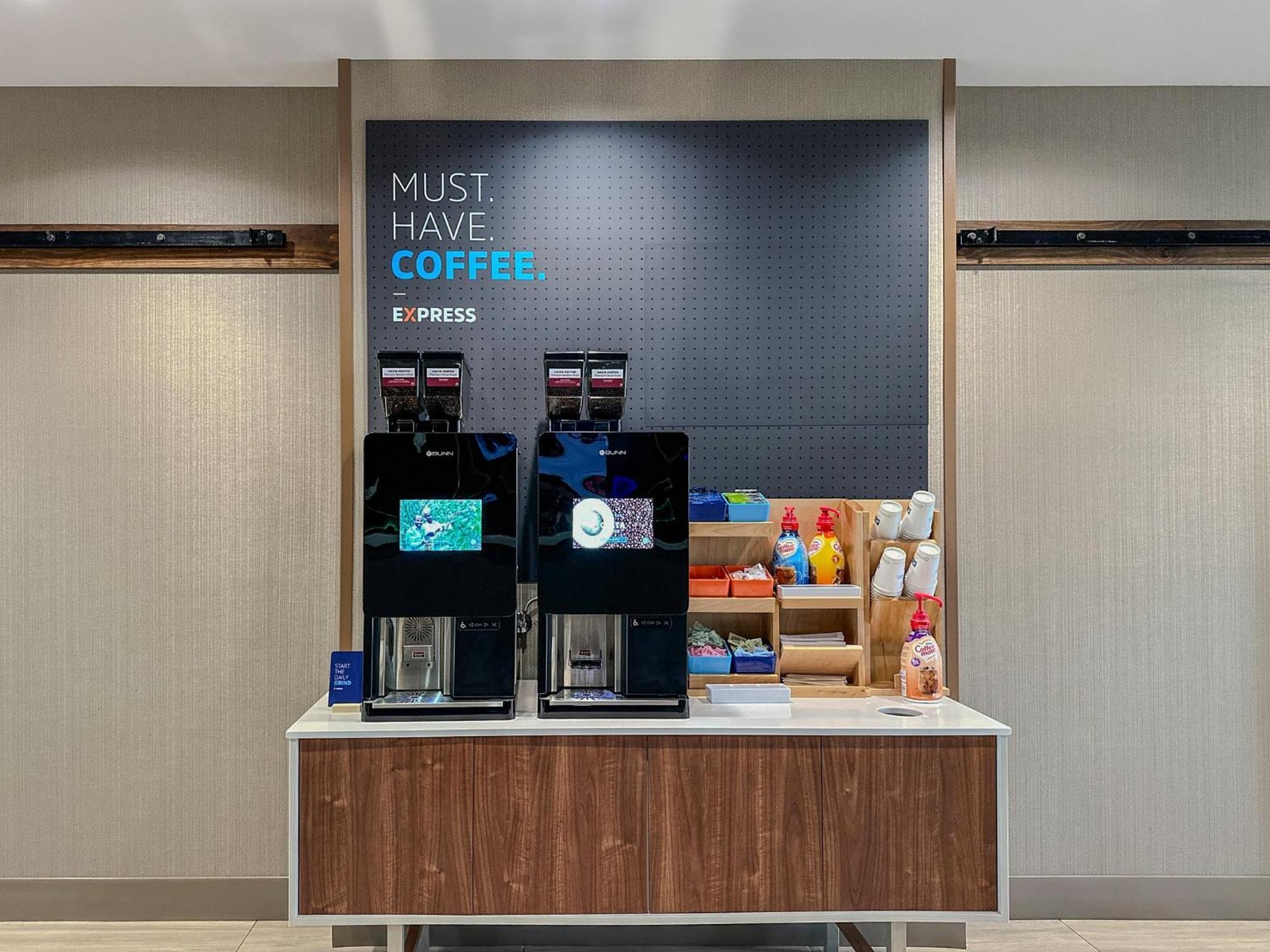 Express & By Ihg Hotel 2*