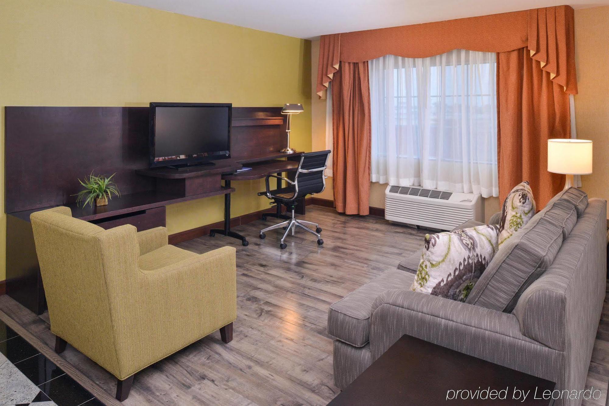 Express & By Ihg Hotel