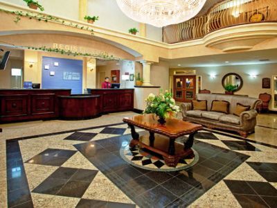 Express & By Ihg El Centro
