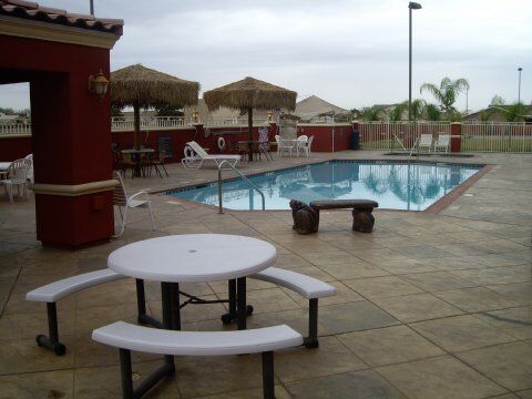 Express & By Ihg Hotel 2*
