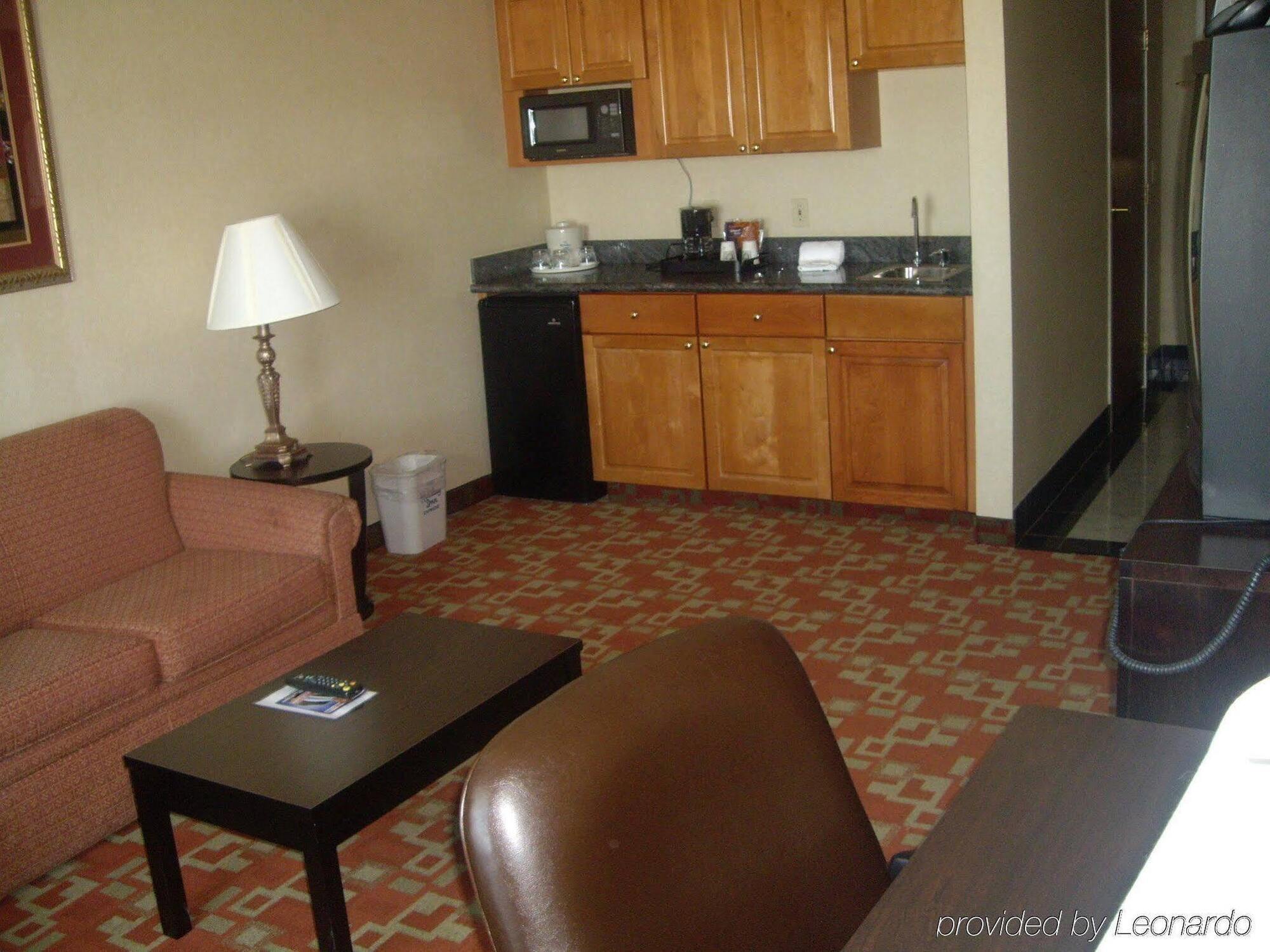 Hotel Express & By Ihg
