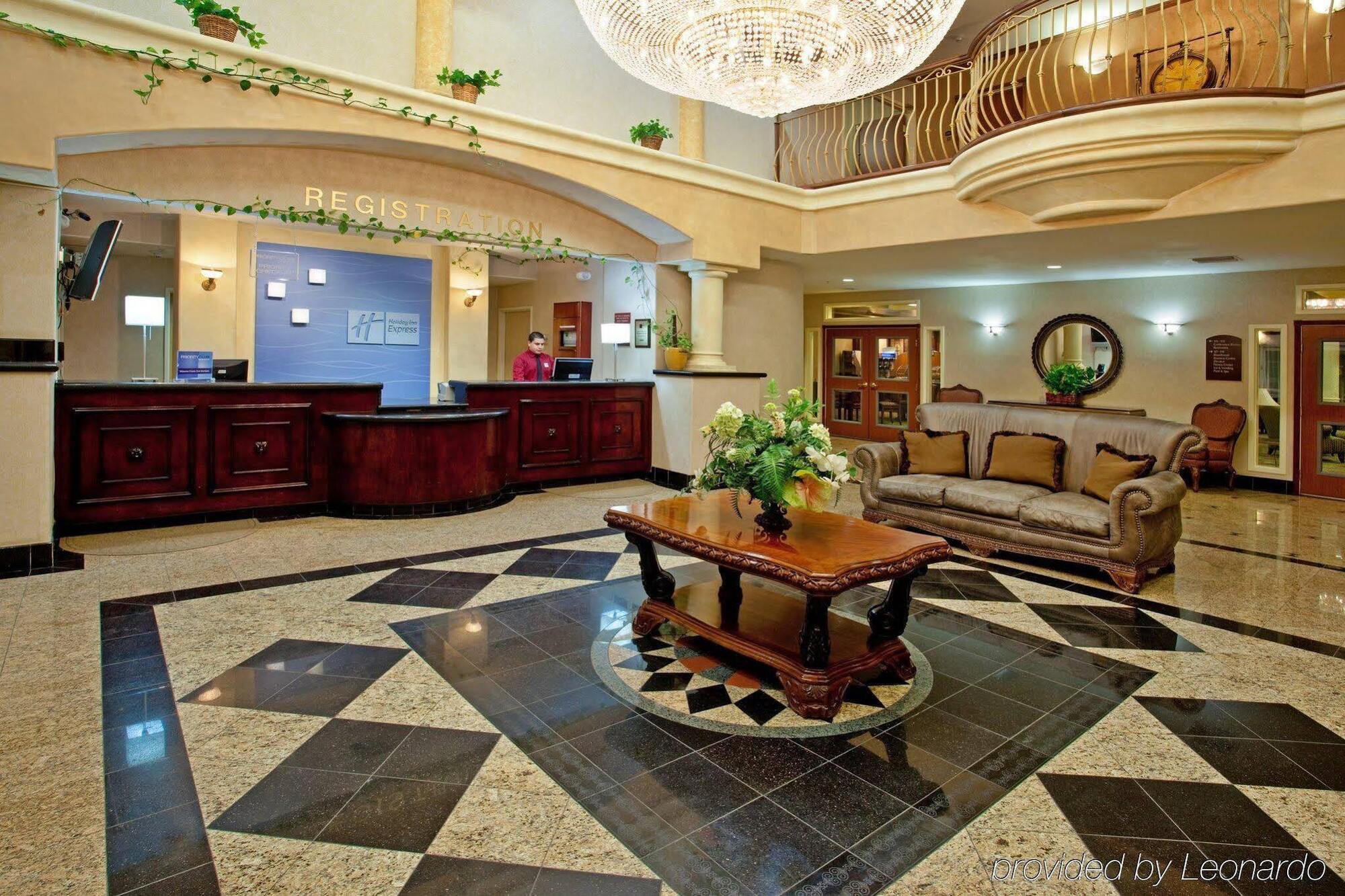Express & By Ihg Hotel El Centro
