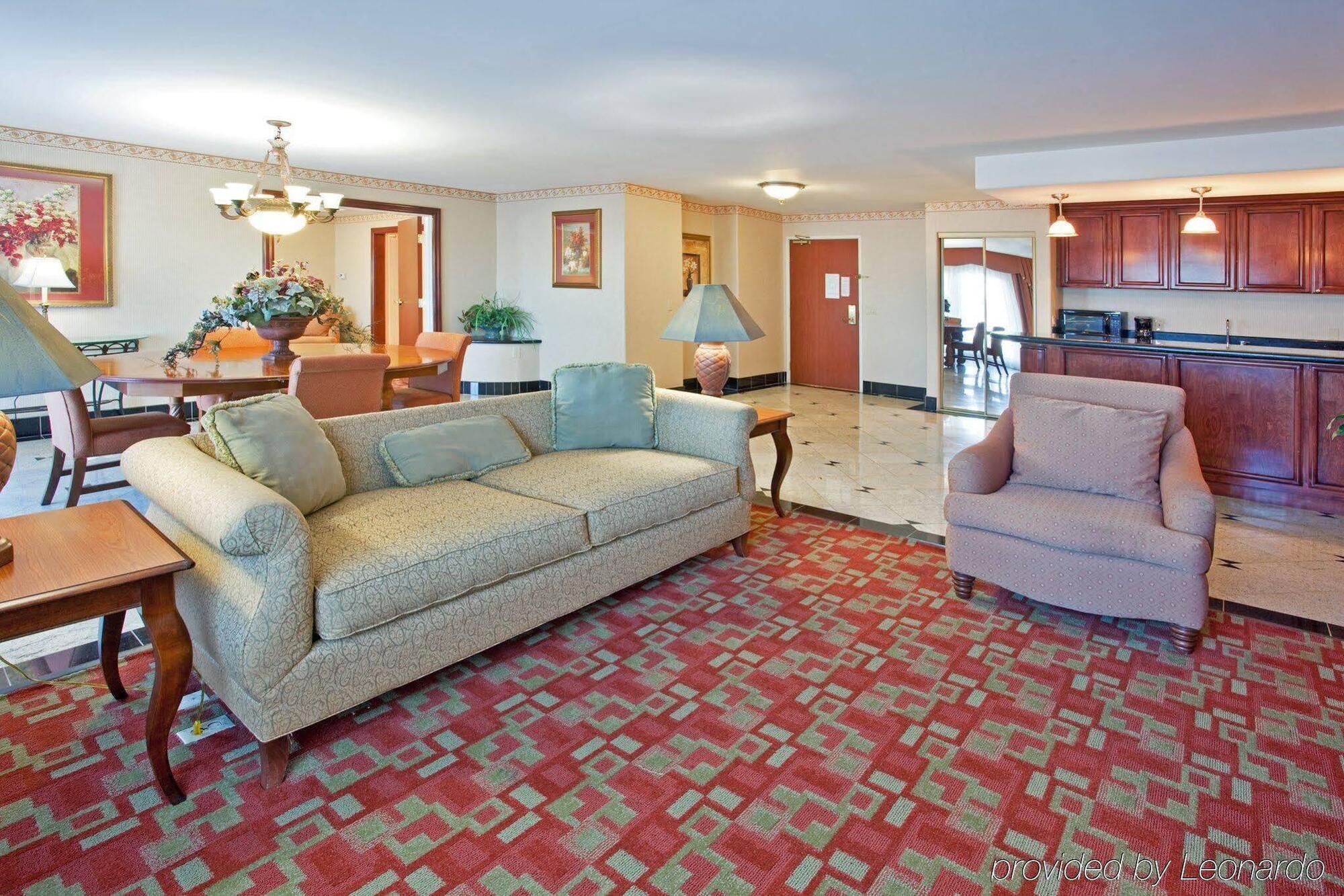 Hotel Express & By Ihg
